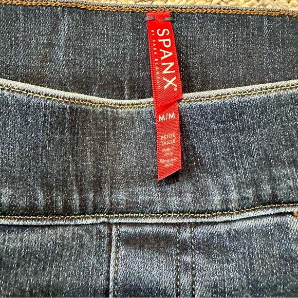 Spanx Distressed Ankle Skinny Jeans, Medium Wash, Petite M - Picture 3 of 3